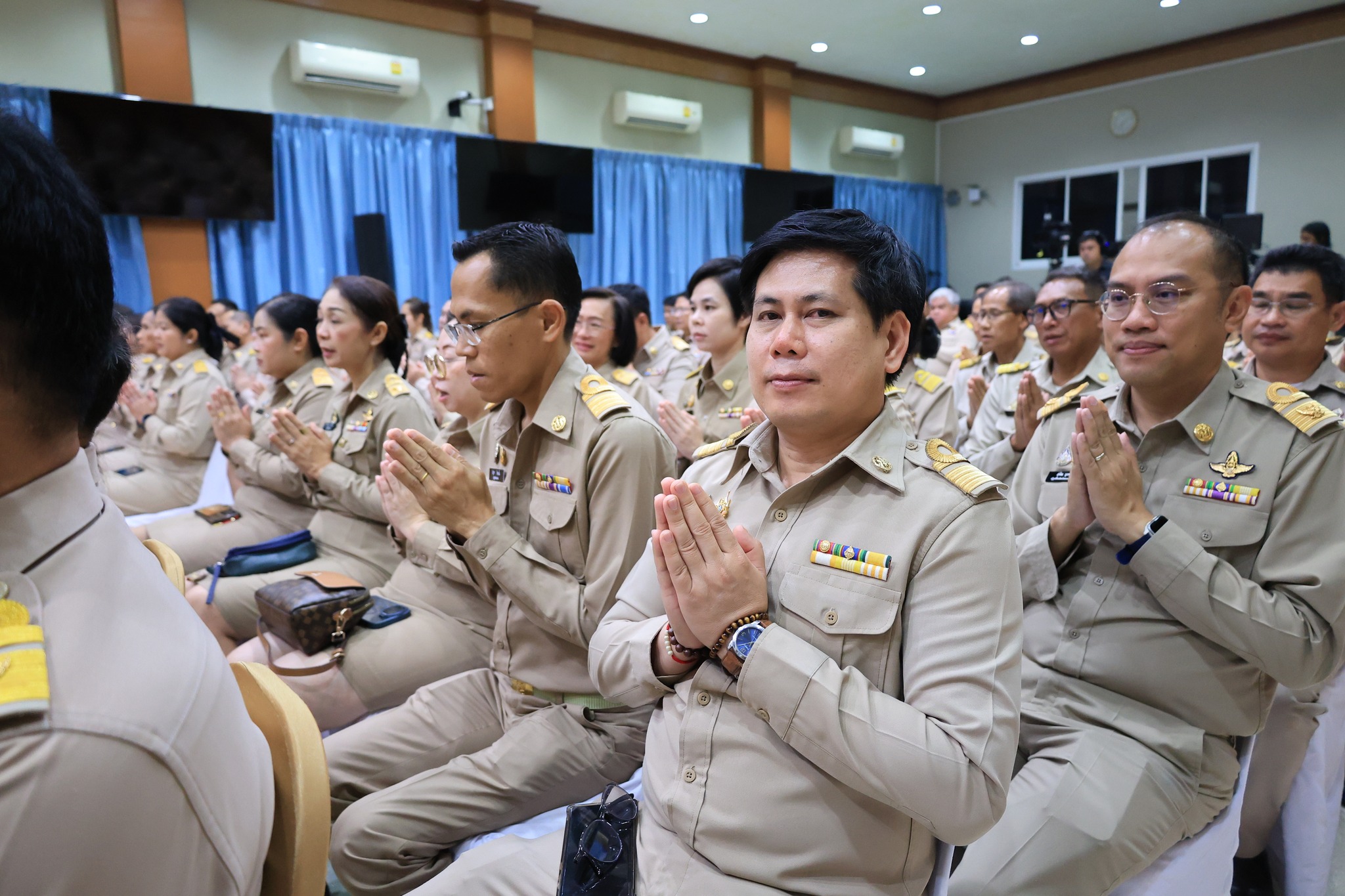 title - ส.ป.ก. จัดพิธีสักการะสิ่งศักดิ์สิทธิ์และพิธีสงฆ์ในโอกาสวันคล้ายวันสถาปนาครบรอบ 51 ปี